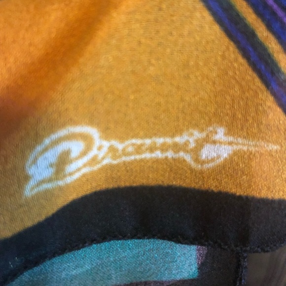 Selection of scarves - Picture 9 of 9